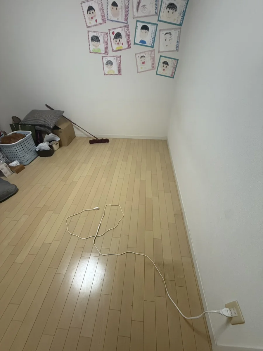 愛知県名古屋市西区中小田井 引越しに伴う布団・額縁・小物類の回収 不用品回収 ビフォーアフター